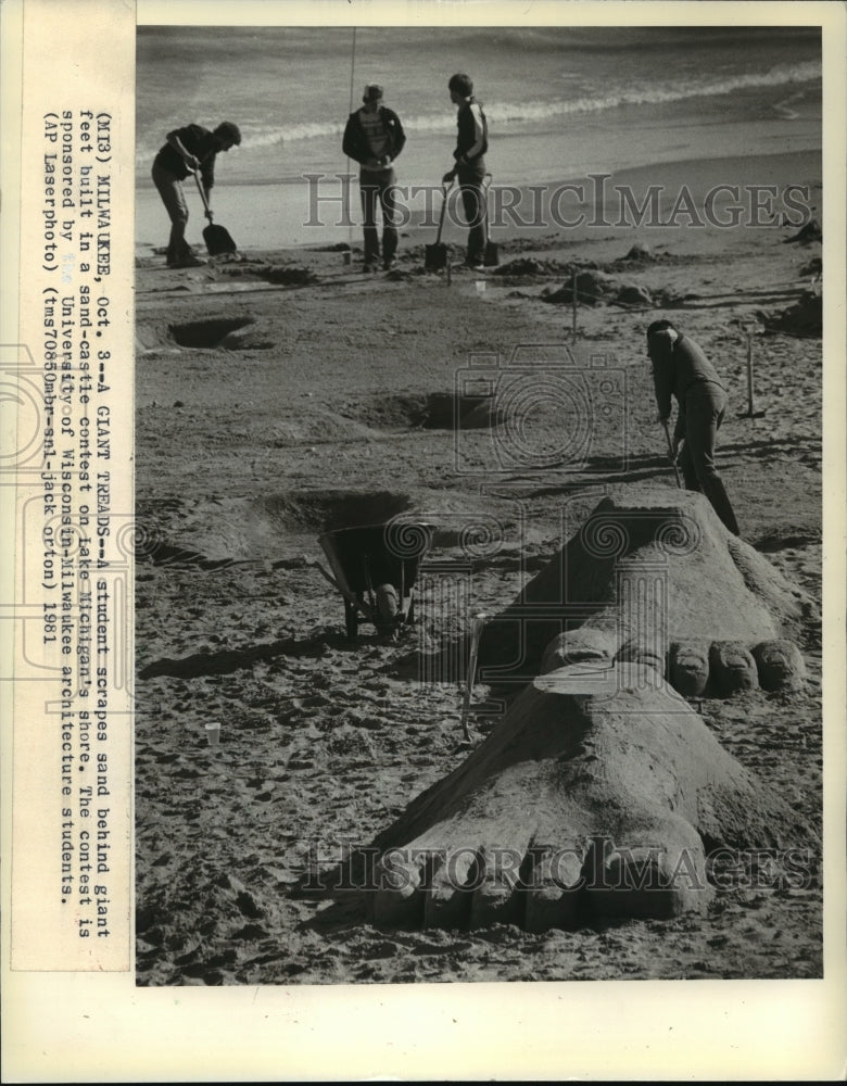 1981 Press Photo Sand castle contest on Lake Michigan Beach - mjw00720- Historic Images