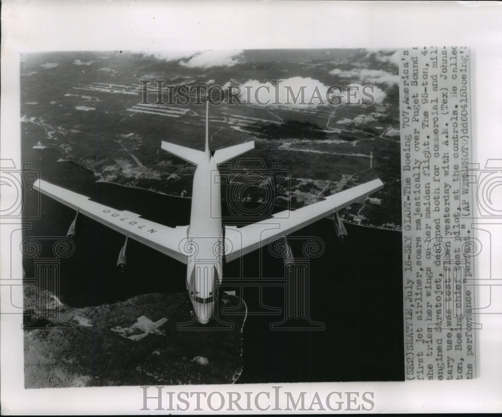 Press Photo A Boeing 707 flies over Puget Sound, Seattle, Washington - mjw01293- Historic Images