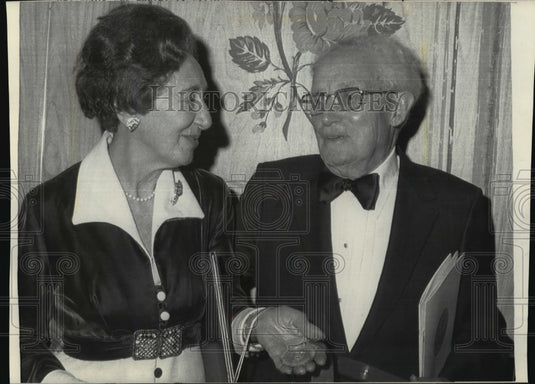 1975 Press Photo Henry Kissinger's parents at awards ceremony, New York, NY- Historic Images
