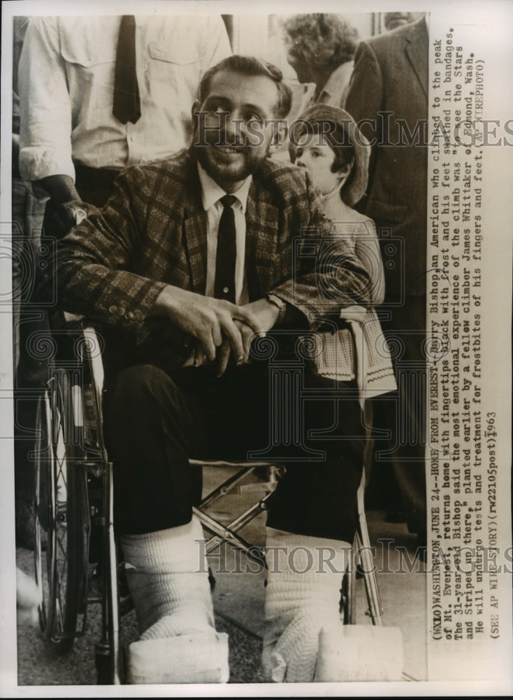 1963 Press Photo Barry Bishop with others after Mt. Everest Climb, Washington- Historic Images