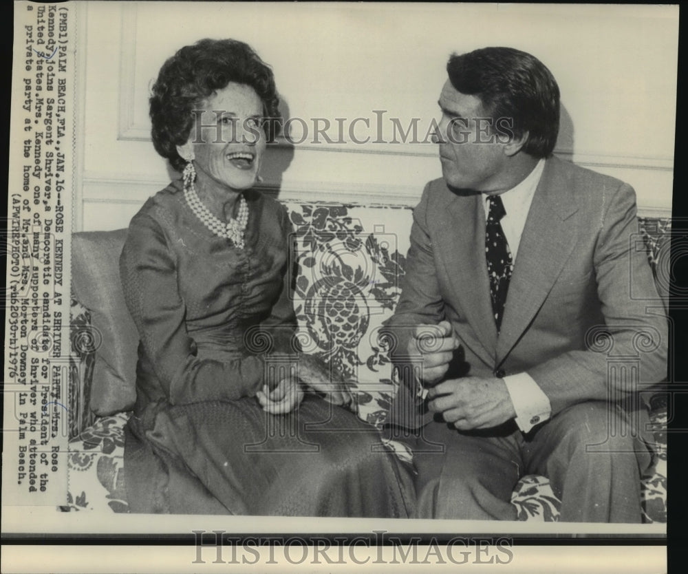 1976 Press Photo Mrs Rose Kennedy with Candidate Sargent Shriver, Palm Beach, FL- Historic Images