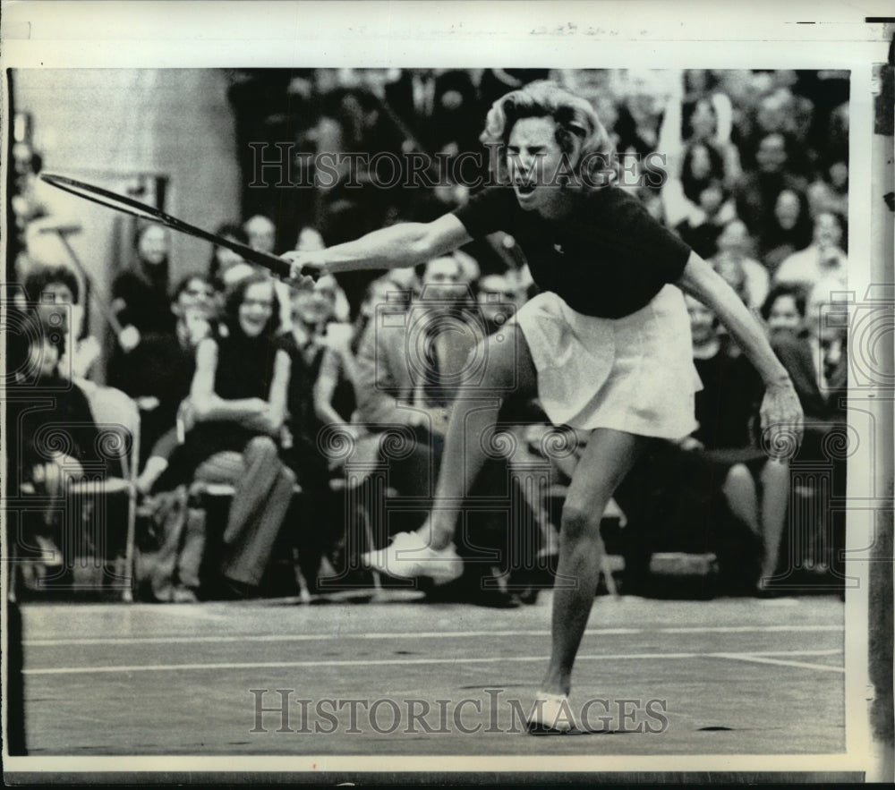 1971 Press Photo Ethel Kennedy in action in benefit tennis match at Georgetown.- Historic Images