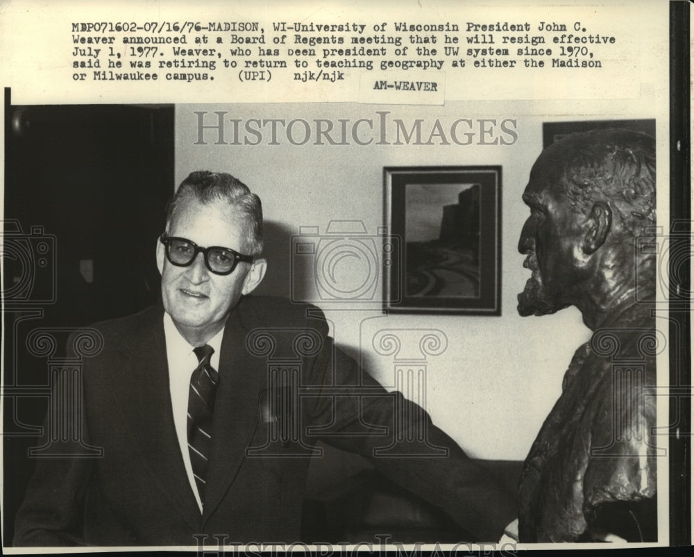 1976 Press Photo University of Wisconsin President John C. Weaver to resign.- Historic Images