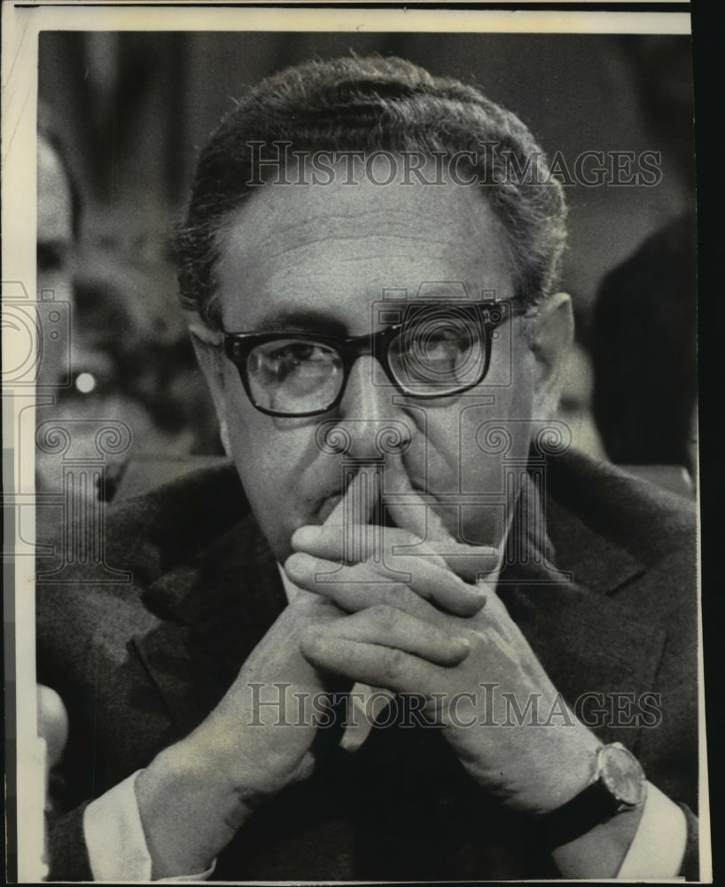 1975 Press Photo Secretary of State Henry Kissinger before house committee- Historic Images
