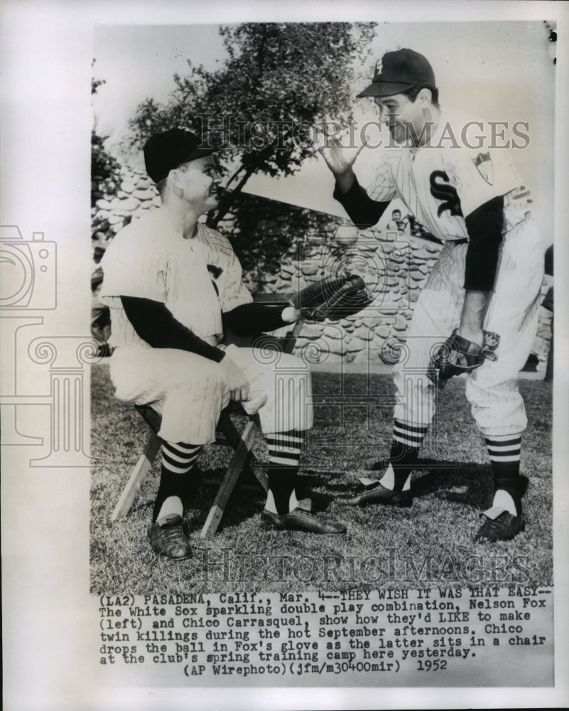 1952 Press Photo Nelson Fox & Chico Carrasquel joking at White Sox training camp
