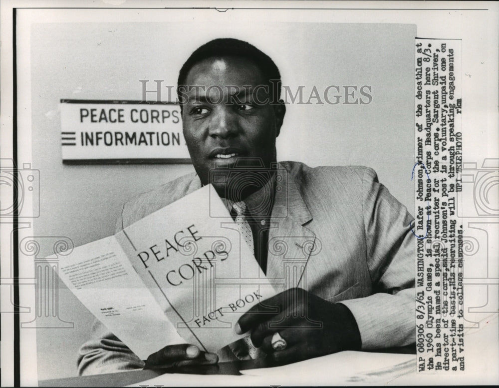 1961 Press Photo Rafer Johnson at Peace Corps Headquarters in Washington- Historic Images