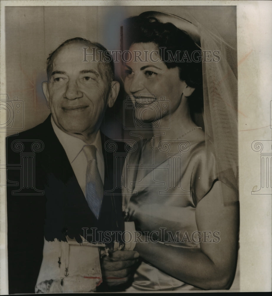 1958 Press Photo Pianist Chico Marx weds Mary De Vithas in Beverly Hills, CA- Historic Images