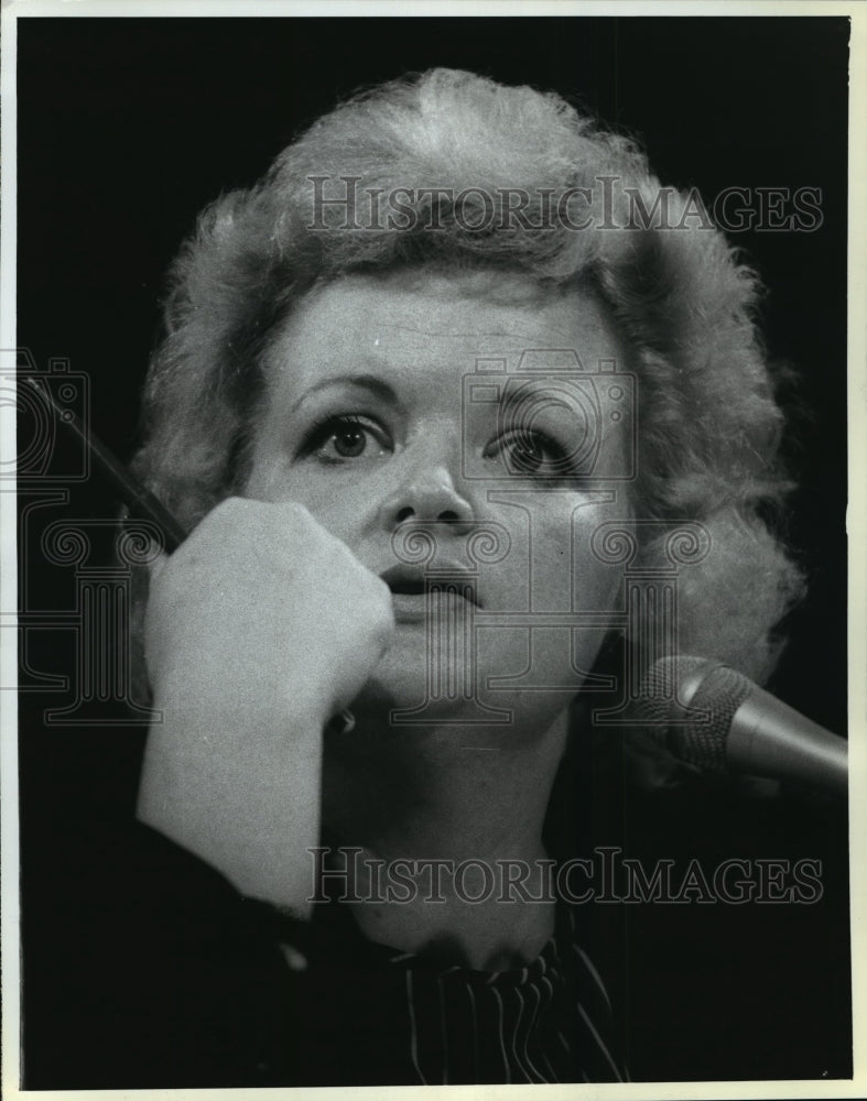 1983 Press Photo EPA official Rita Lavelle at Senate Environment Committee- Historic Images