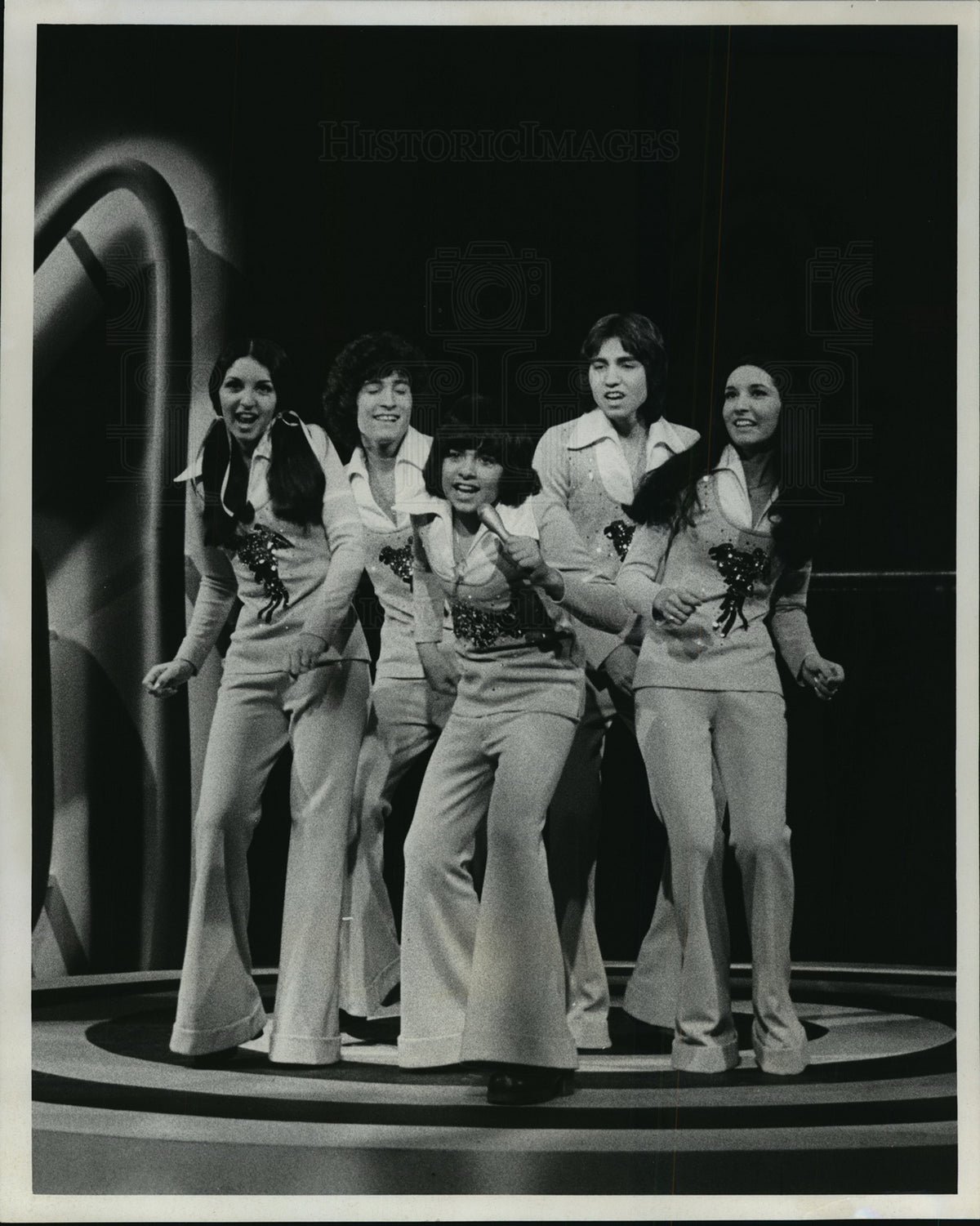 1974 Press Photo Singing Defrancos on RCA Presents Jack Benny's Second Special