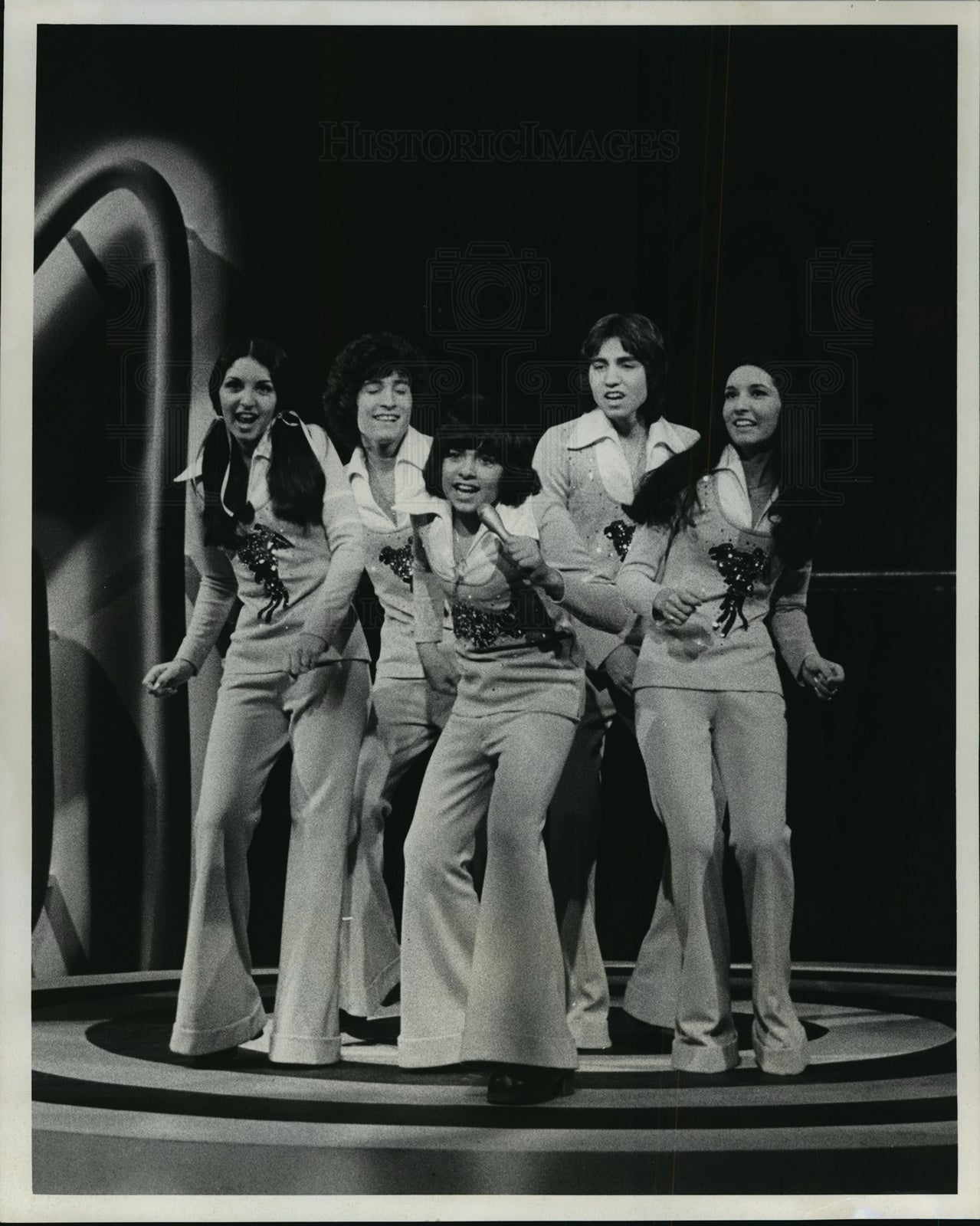 1974 Press Photo Singing Defrancos on RCA Presents Jack Benny's Second Special