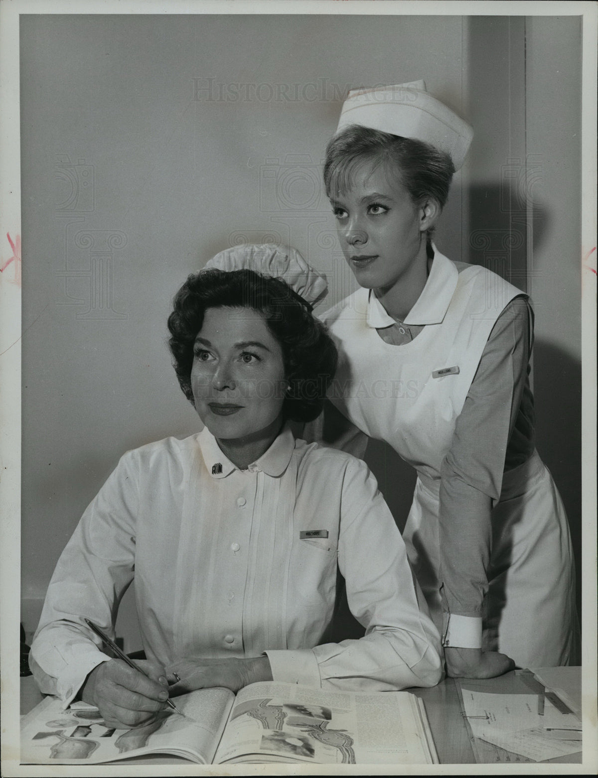 1962 Press Photo Shirl Conway &amp; Zina Bethune in CBS The Nurses - mjx00217- Historic Images