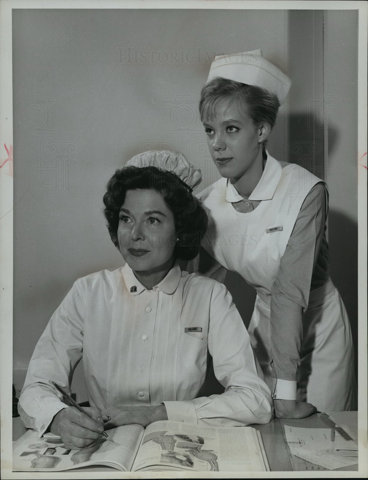 1962 Press Photo Shirl Conway & Zina Bethune in CBS The Nurses - mjx00217- Historic Images