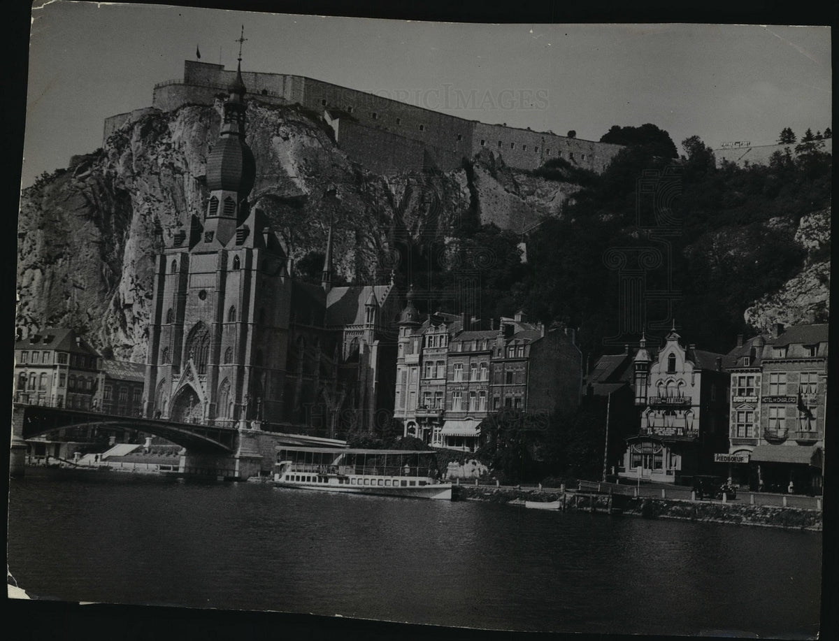 1940 Press Photo Belgian city of Dinant along Meuse river used to be battle zone