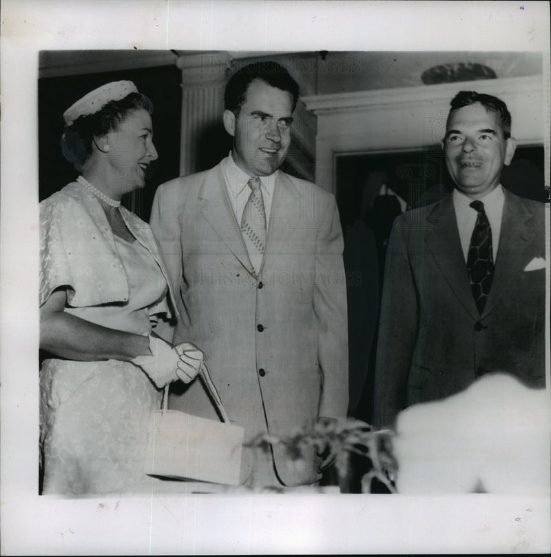 Load image into Gallery viewer, 1954 Press Photo Vice-President Nixon w/ Gov. and Mrs. Thomas E. Dewey
