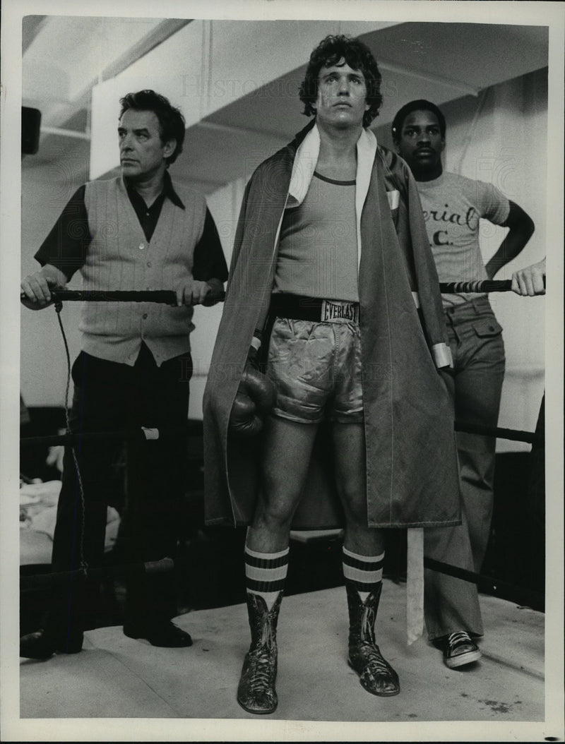 Load image into Gallery viewer, 1973 Press Photo Tom Berenger &amp; others star in Flesh and Blood - mjx01011
