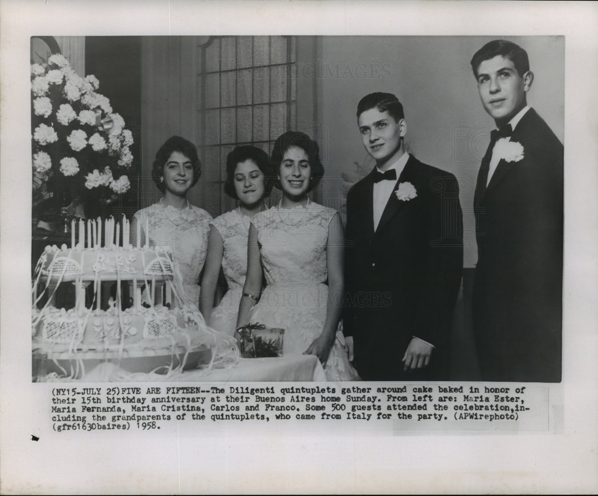 1958 Press Photo Diligenti quintuplets around cake for their 15th birthday- Historic Images