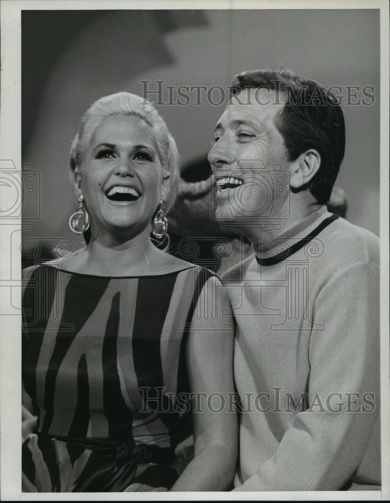 1968 Press Photo Nancy Ames, U.S. Singer. - Historic Images