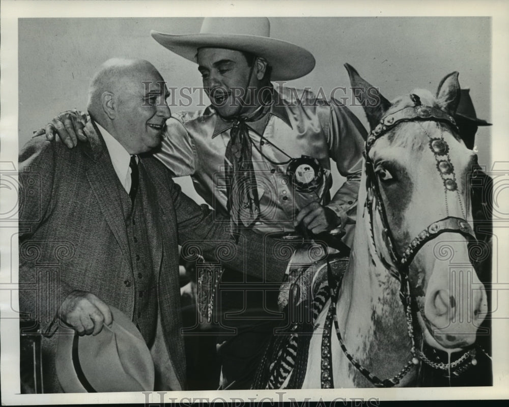 1937 Press Photo Gov. Frank F. Merriam &amp; Leo Carrillo at parade in Santa Monica- Historic Images