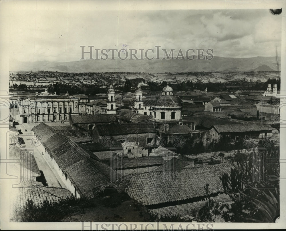 1931 Press Photo Quakes in Latacunga, Ecuador terrorize residents - mjx02731- Historic Images