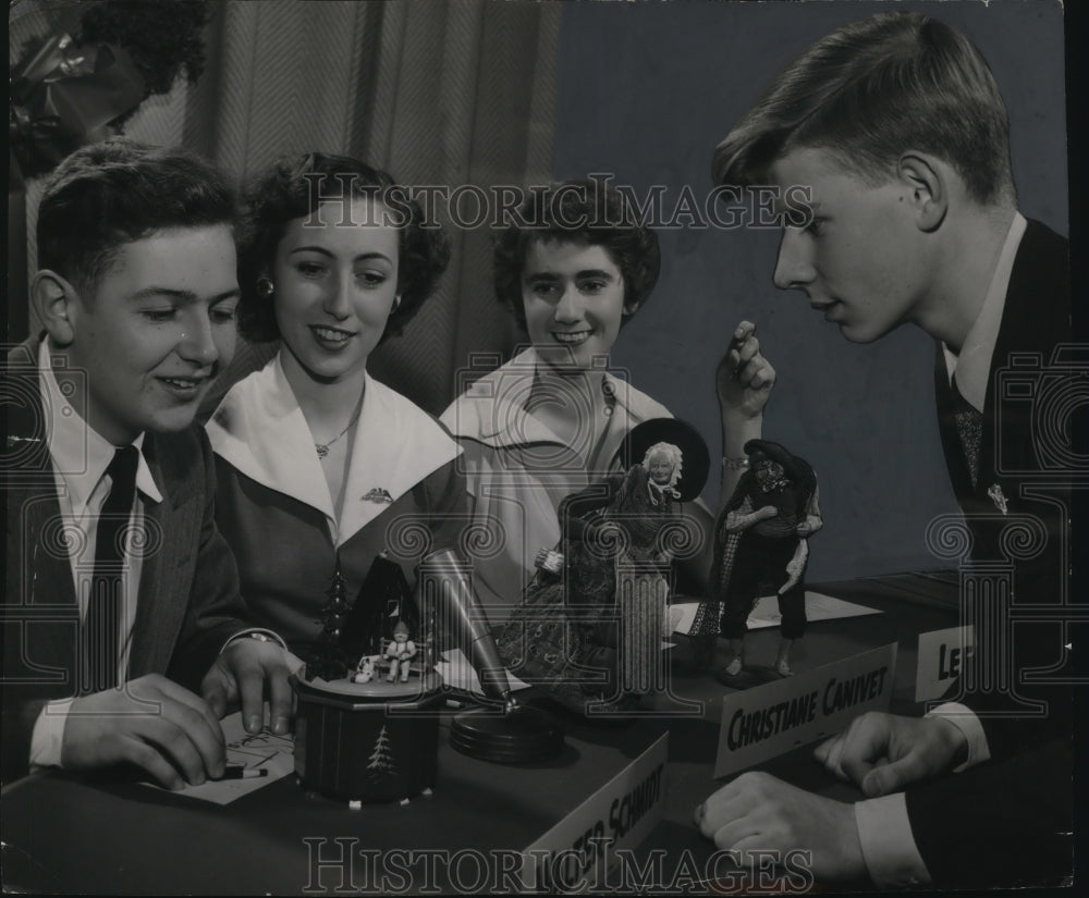 1953 Press Photo W. Schmidt, C. Caninet, L. Valle and N. Holme at WTMJ-TV