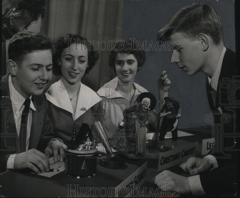 Load image into Gallery viewer, 1953 Press Photo W. Schmidt, C. Caninet, L. Valle and N. Holme at WTMJ-TV

