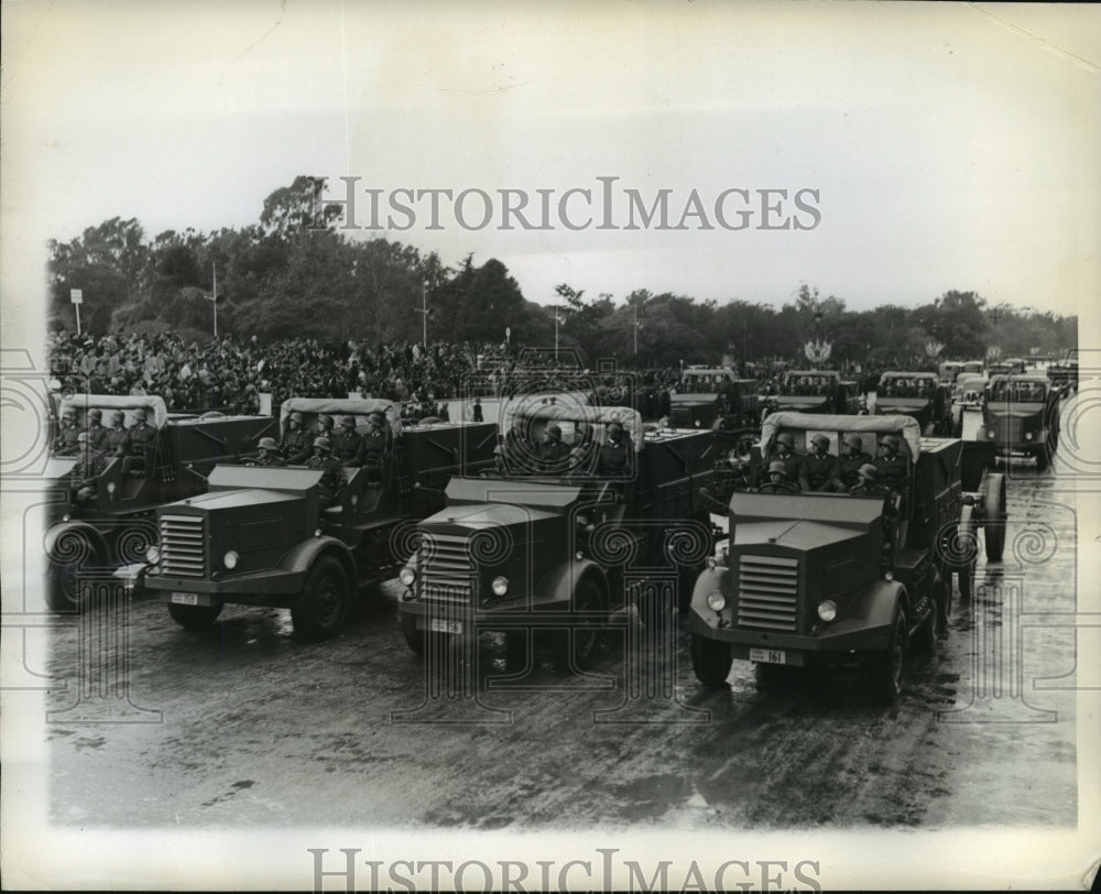 1942 Press Photo Truck of the Argentina army&#39;s engineering corps in Buenos Aires- Historic Images