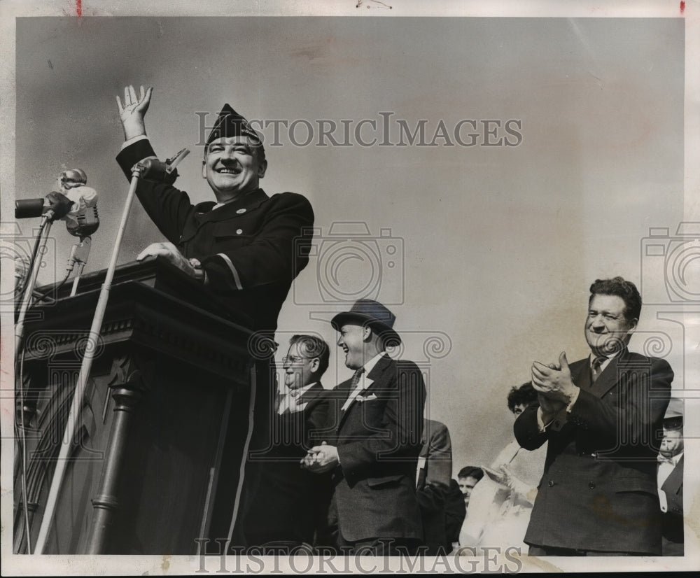 1954 Press Photo Sen. McCarthy wearing his American Legion uniform - mjx07769
