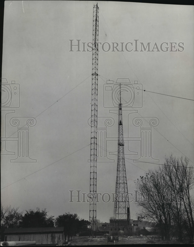 1952 Press Photo WTMJ-TV Television Tower Under Construction - mjx08303