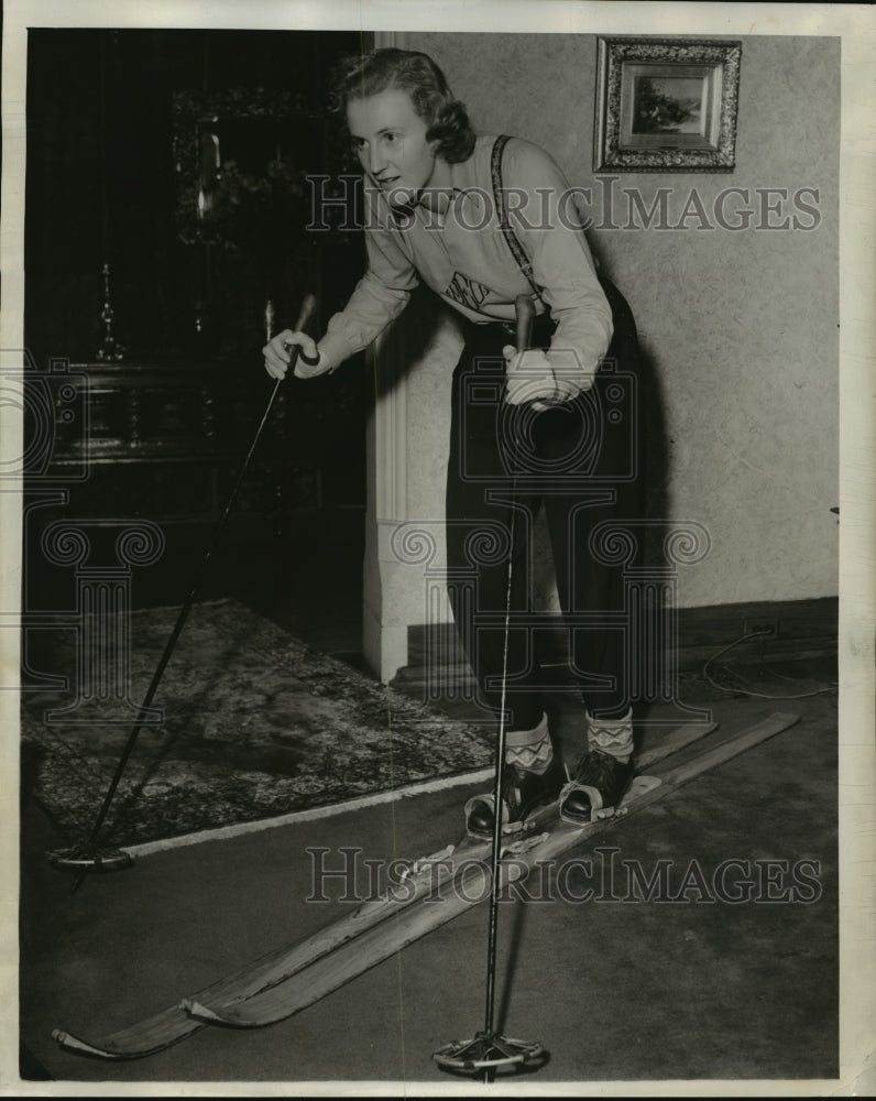 1940 Press Photo Marianne Elser, now Mrs. George Francis Markham Jr. - mjx08312- Historic Images