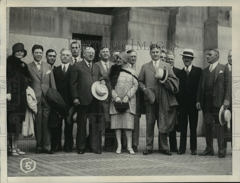 Load image into Gallery viewer, 1928 Press Photo The Delegation from Wisconsin - mjx09354

