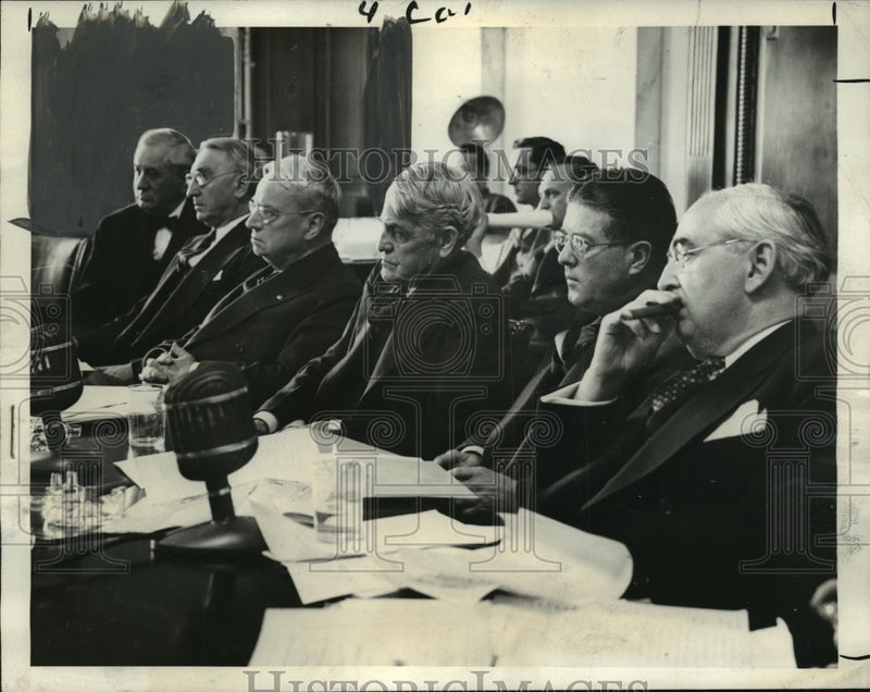 Load image into Gallery viewer, 1941 Press PhotoSenator in senate foreign relations committee on lend-lease bill
