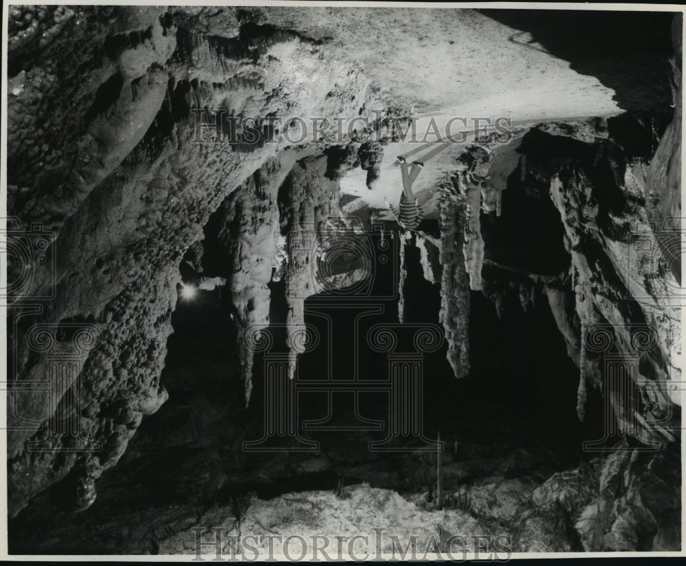 1969 Press Photo Interior of the Cathedral caverns, Grant, Alabama - mjx11579