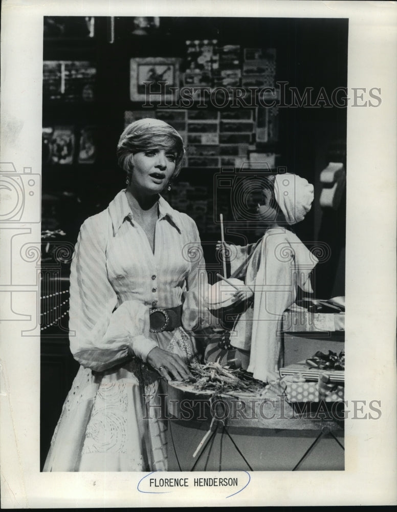 1974 Press Photo Florence Henderson: never a Champagne Lady - mjx12505- Historic Images