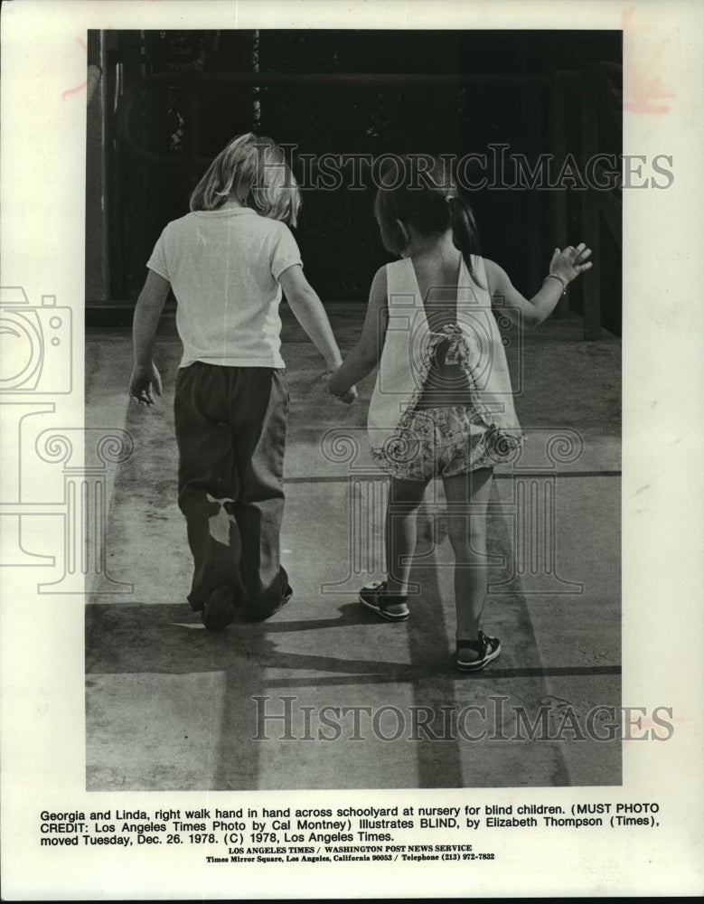 Load image into Gallery viewer, 1978 Press Photo Georgia and Linda at nursery for blind children - mjx12730
