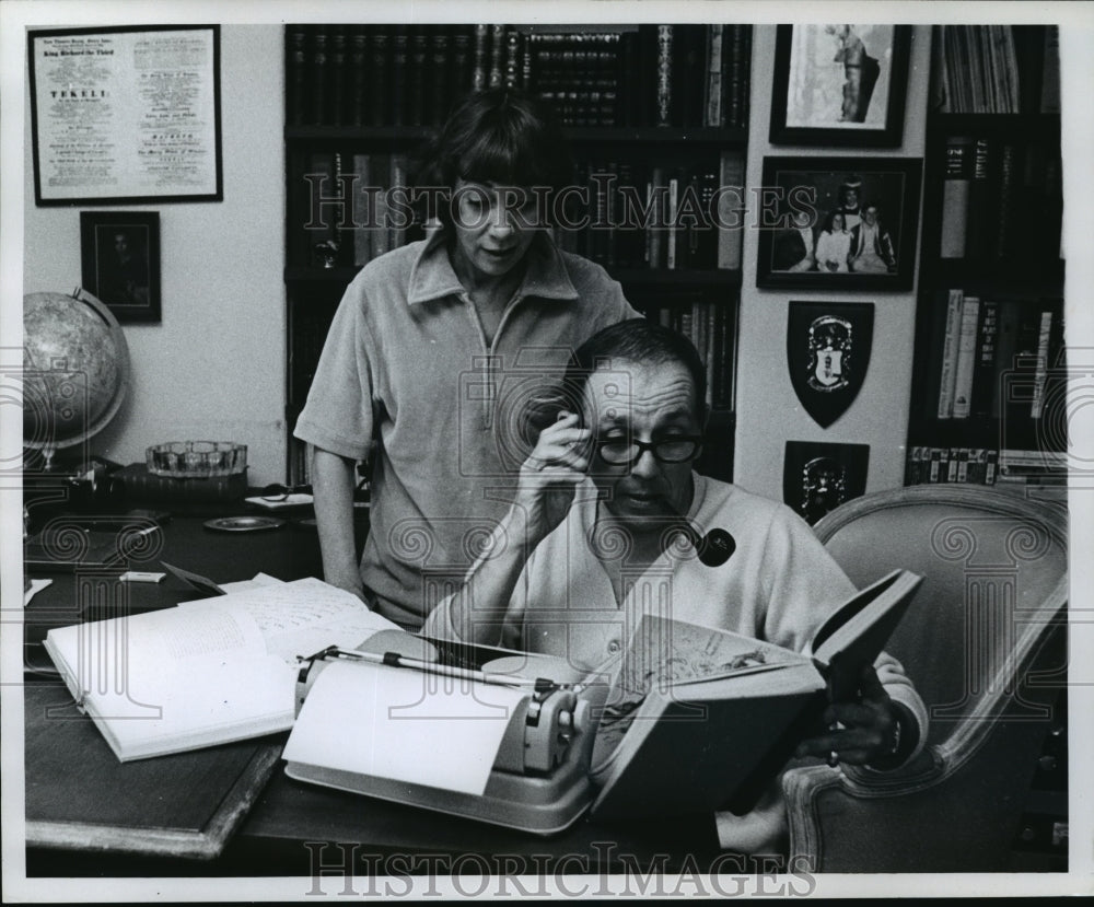 1967 Press Photo King Donovan and his wife, actor. - mjx13323