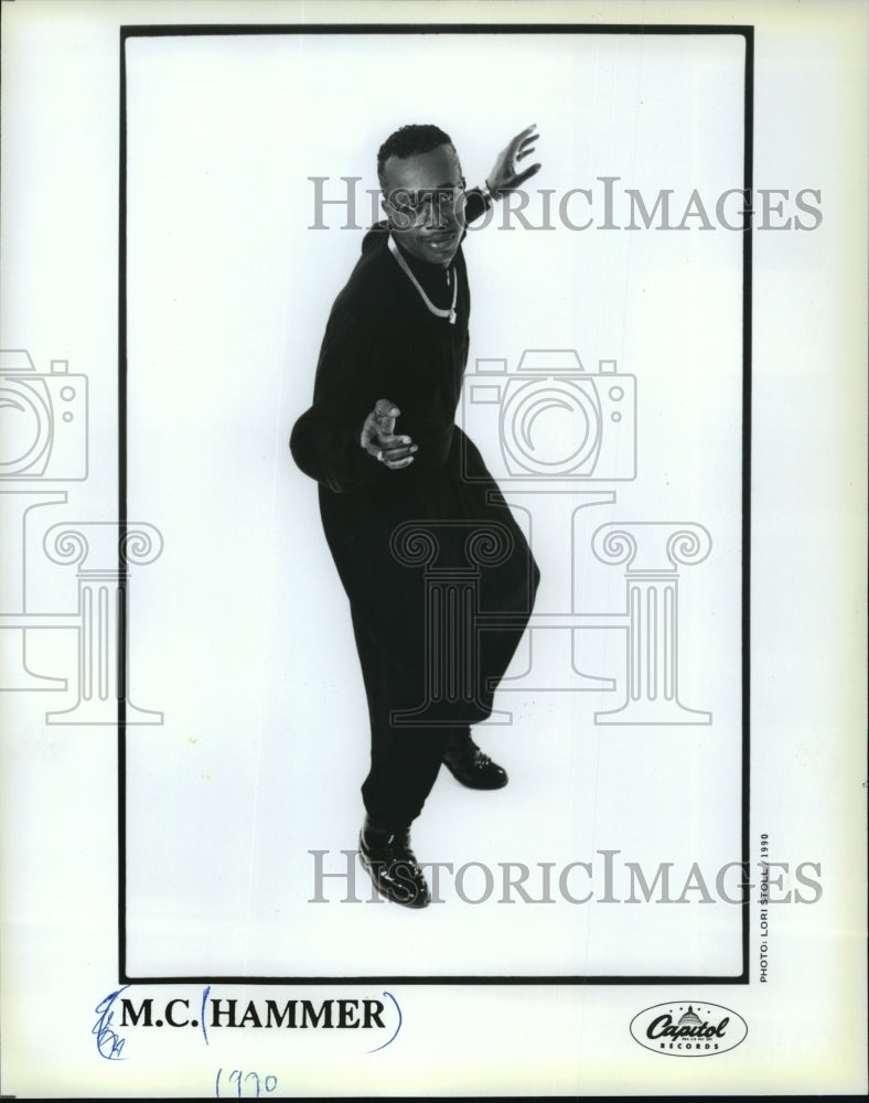 1990 Press Photo M.C. Hammer, Singer and Dancer. - mjx13482- Historic Images