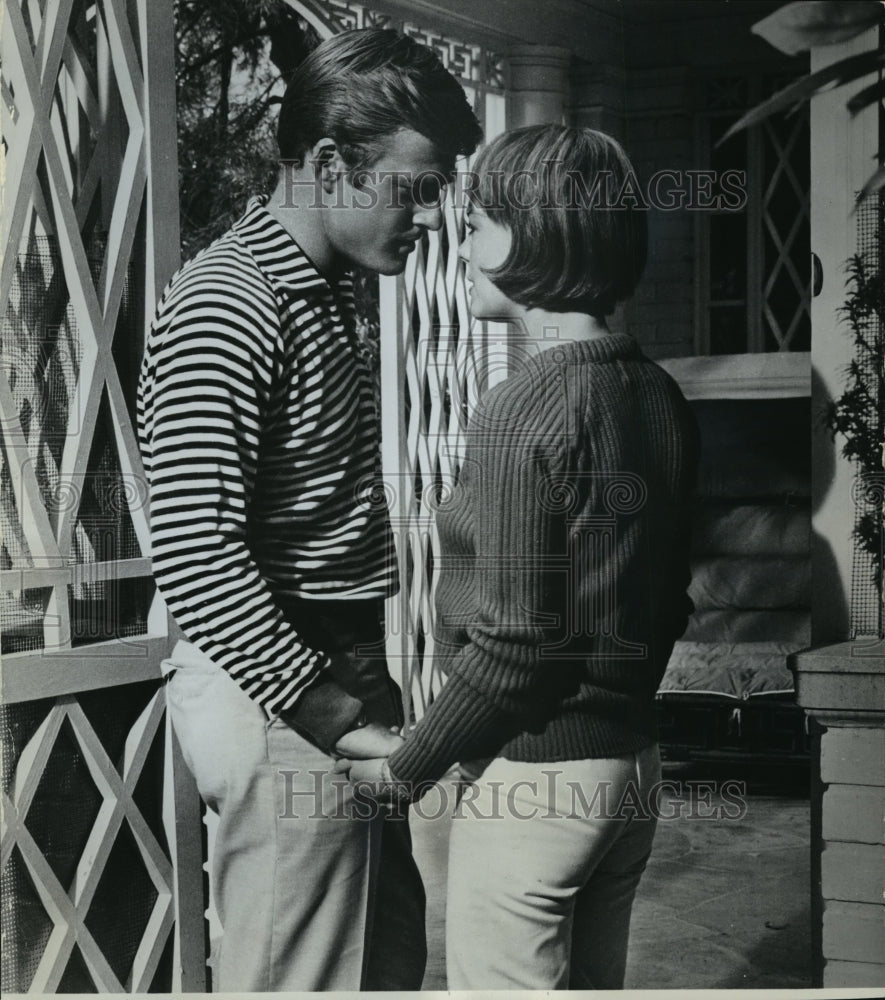 1966 Press Photo Natalie Wood and Robert Redford in Inside Daisy Clover.