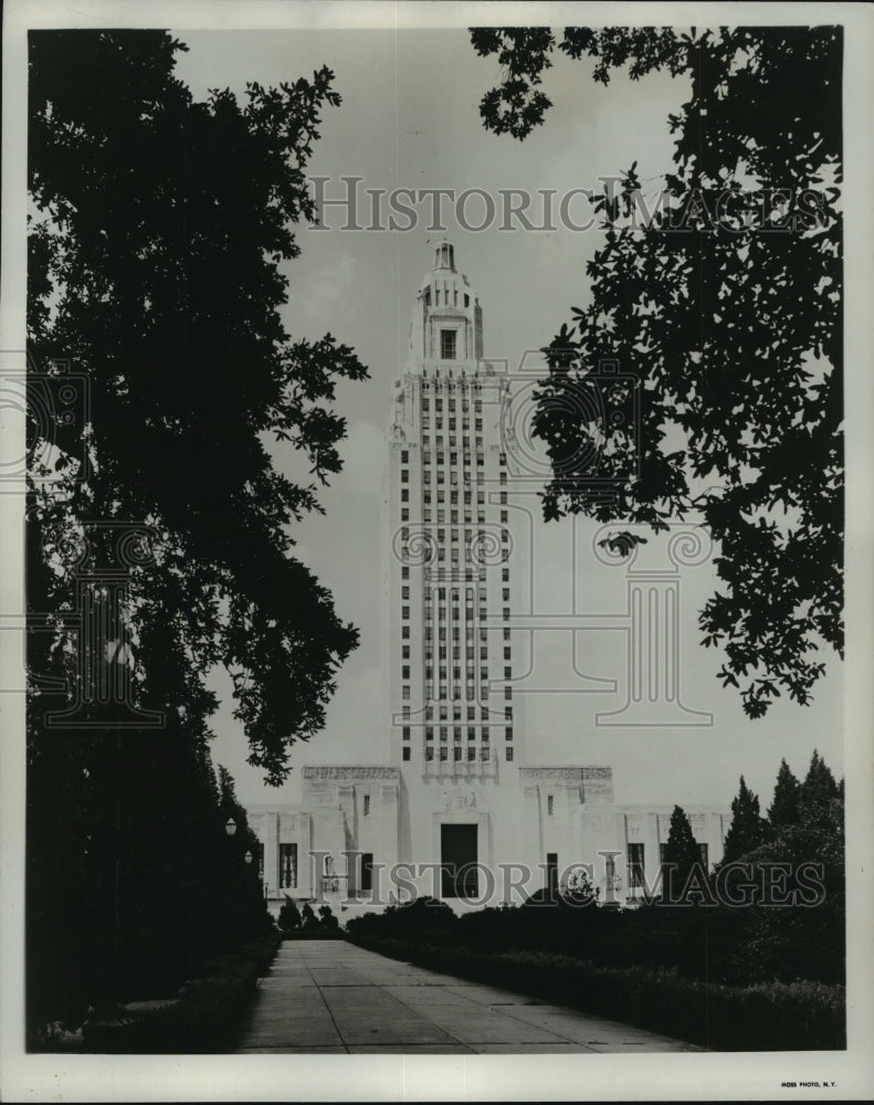 1958 Press Photo Louisiana's towering capitol building, completed in 1932.