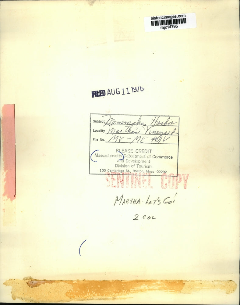 1976 Press Photo Menemsha Harbor in Martha's Vineyard - mjx14795