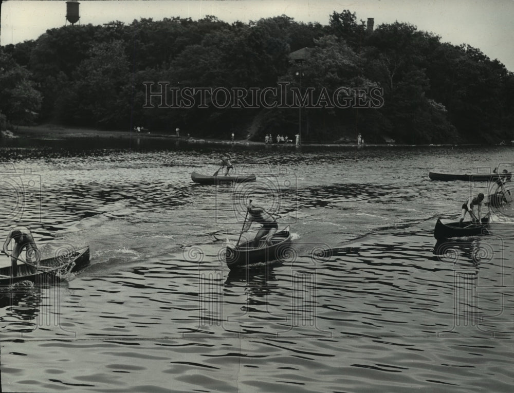 1937 Press Photo Dan Bengs, Herb Busse, Harold Carson, junior, in canoe race- Historic Images