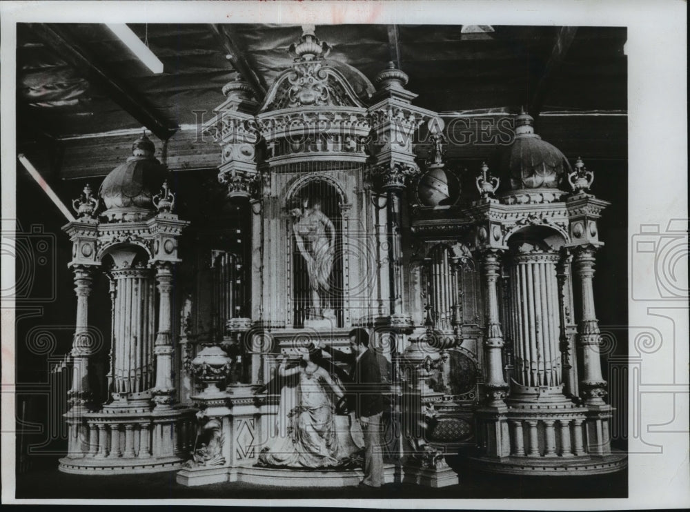 1973 Press Photo Taj Mahal, an ornate organ in a dance hall in Antwerp, Belgium