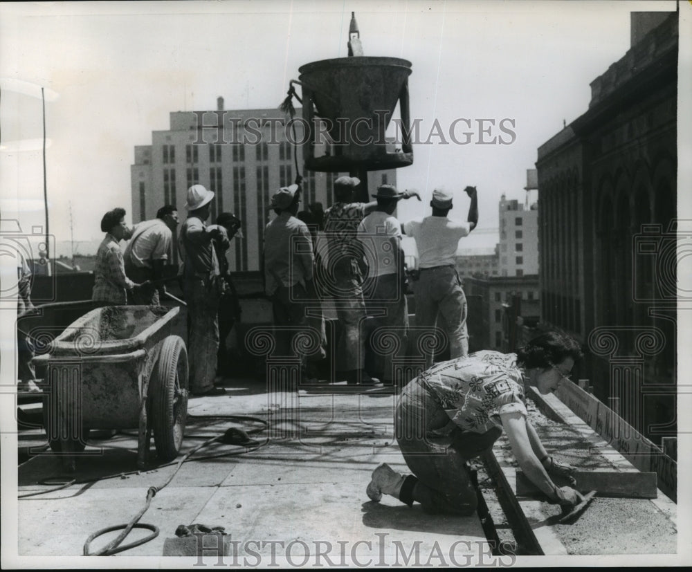 1936 Press Photo Lillian Mar helps build a Buddhist Church in San Francisco- Historic Images