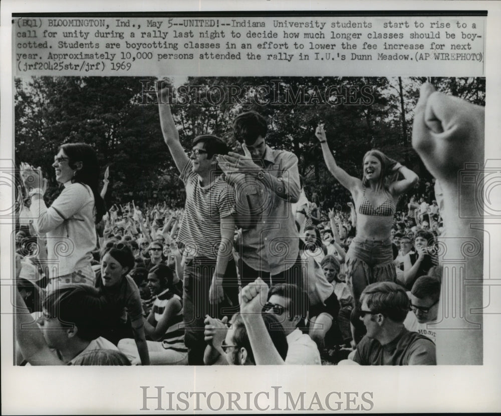 1969 Press Photo Indiana University students boycott classes to lower the fee- Historic Images