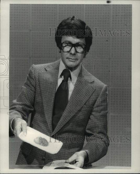 1977 Press Photo Johnny Carson introduces new character, David Howitzer