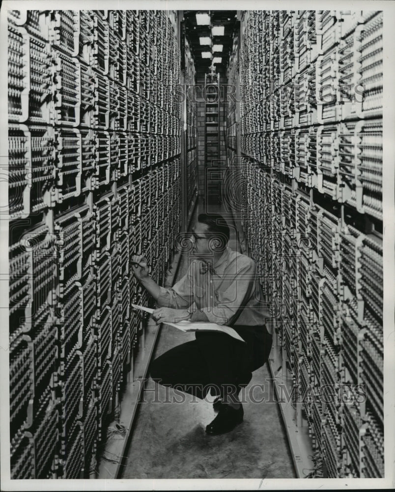 1955 Press Photo Stephan S. Shemunatz checks switches at Wisconsin Bell Co.