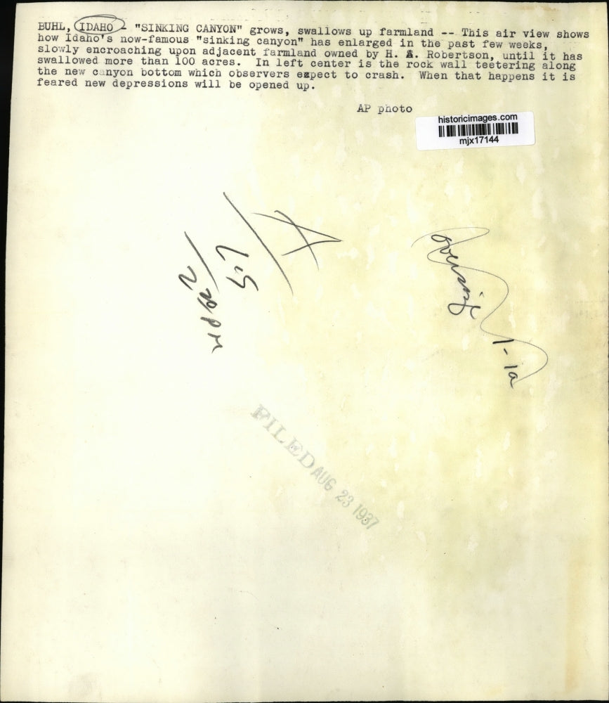 1937 Press Photo Air view of Idaho's growing "sinking canyon" in Buhl