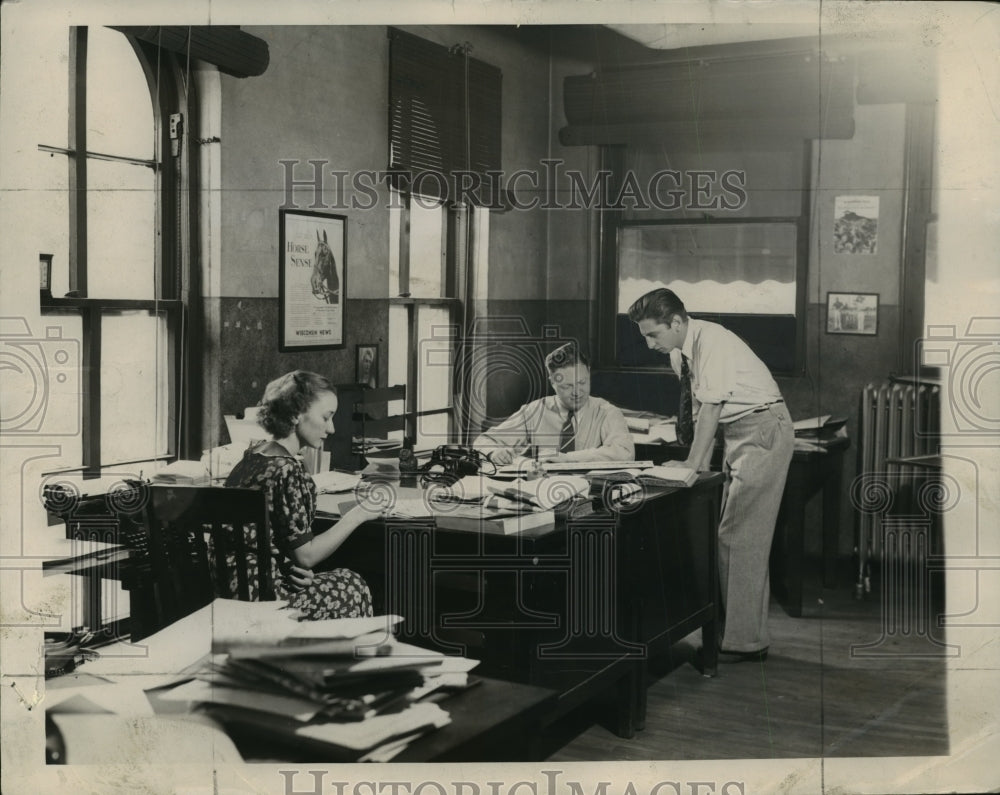 1936 Press Photo Mr. Collins with Staff at the Wisconsin News