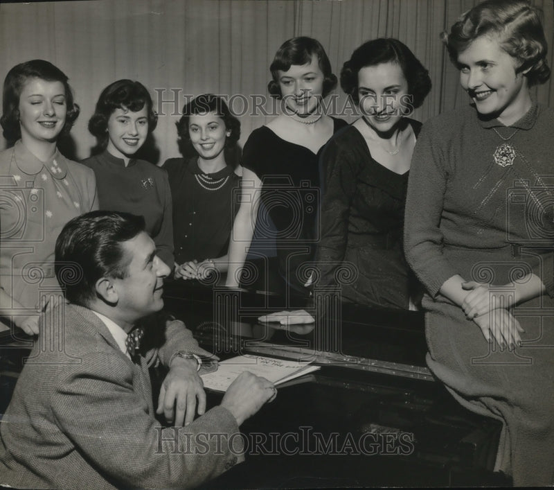 Load image into Gallery viewer, 1951 Press Photo College sorority girls competing to be the Phi Theta tomata
