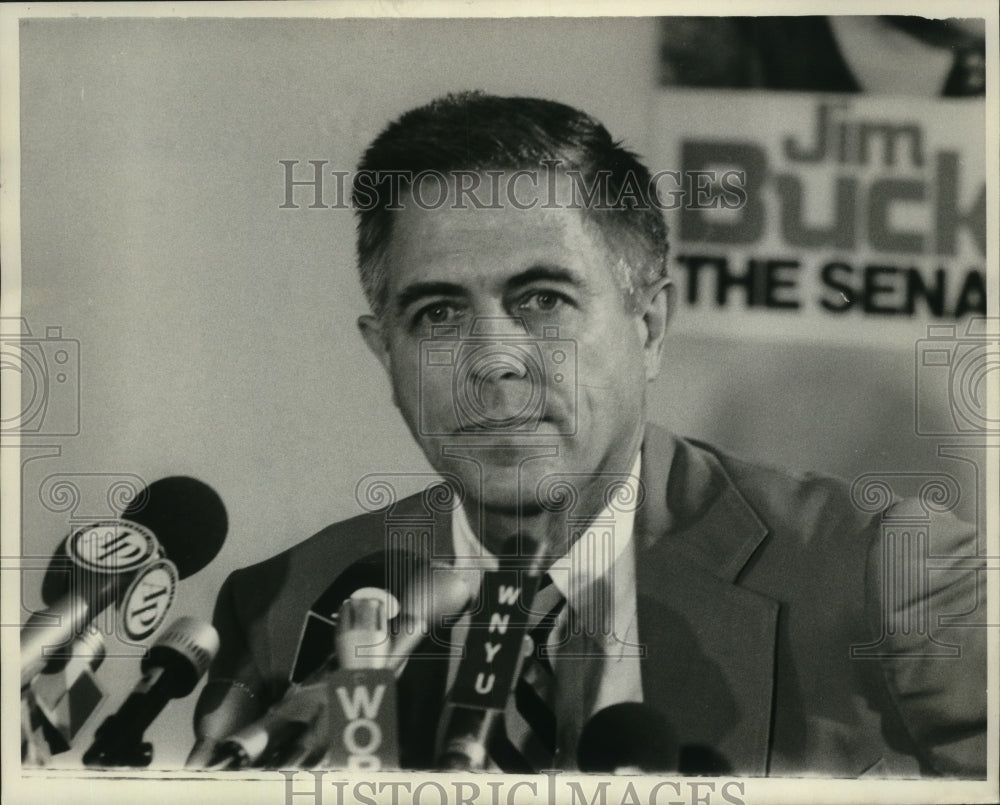 1976 Press Photo Senator James Buckley decides whether to run for President