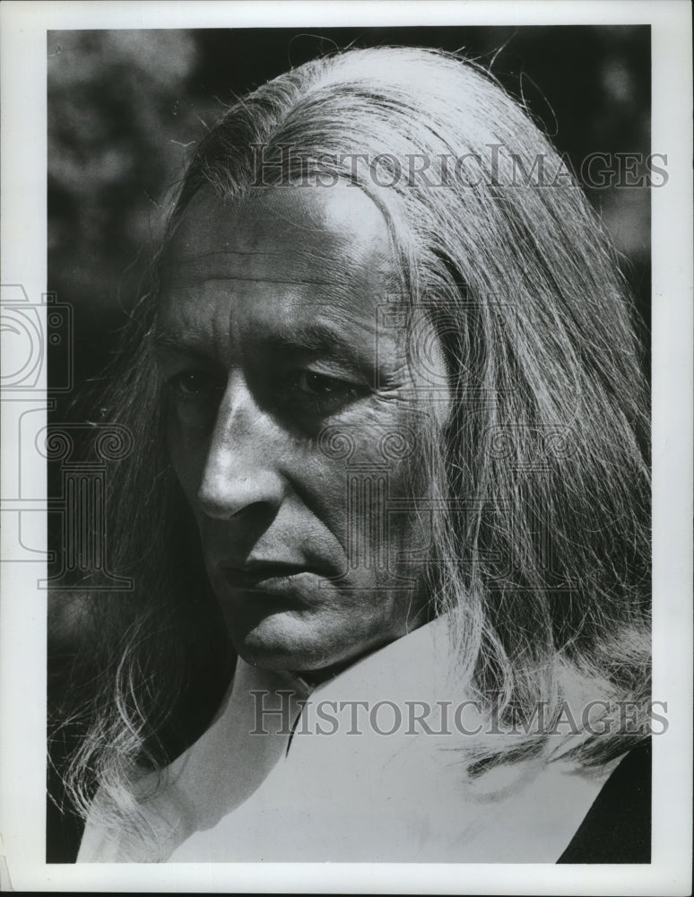 1976 Press Photo John Neville on "Classic Theater-the Humanities in Drama"